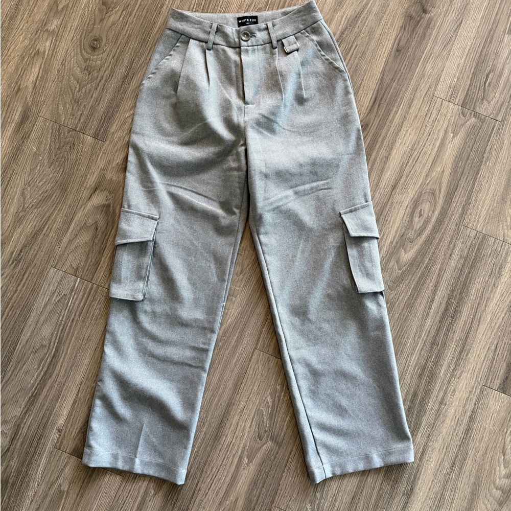 White fox boutique grey pants size xs